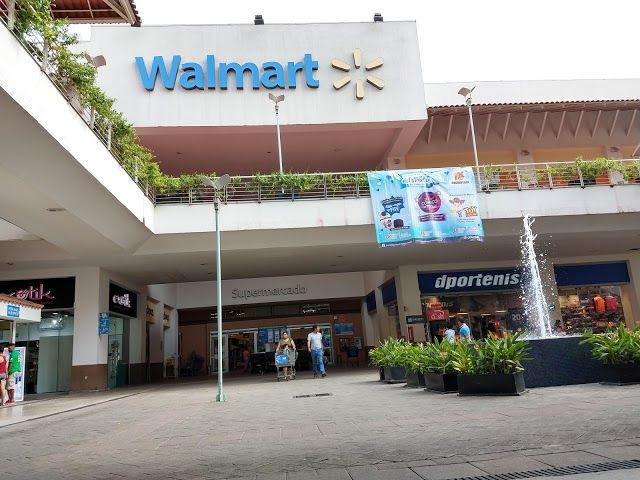 la Macroplaza Puerto Vallarta