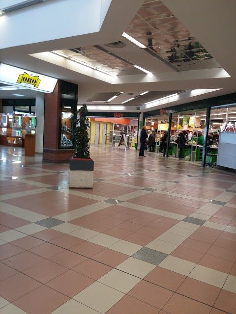 Centro Commerciale "il Punto"