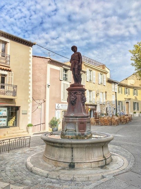 Mougins Village