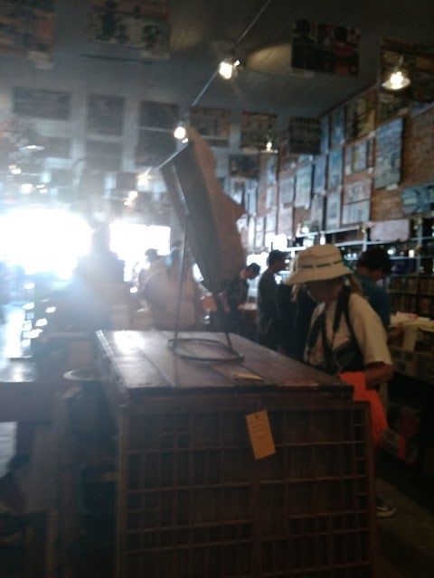 Dean's Consignment Store