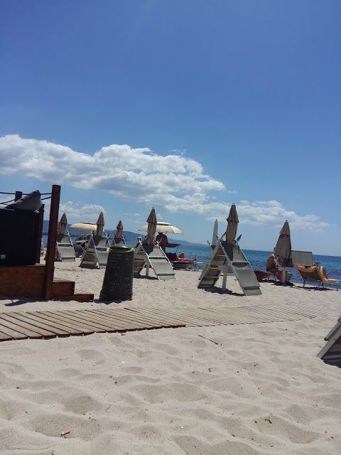 Colibri Beach Club & Bistro