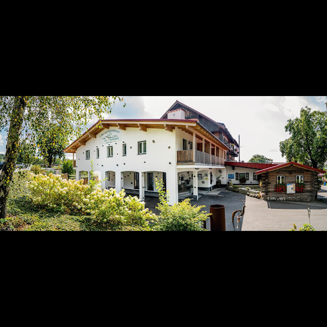 1. Bier- & Wohlfuhlhotel Gut Riedelsbach