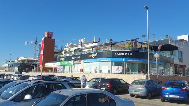 La Mosca Shopping Center