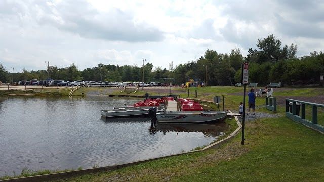 Trails Lake & Tennis Club