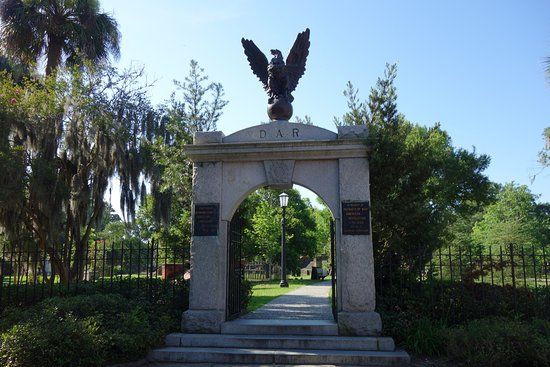 Colonial Park Cemetery