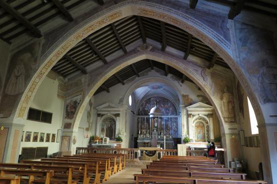 Kościół św. Ambrożego w Trezzano