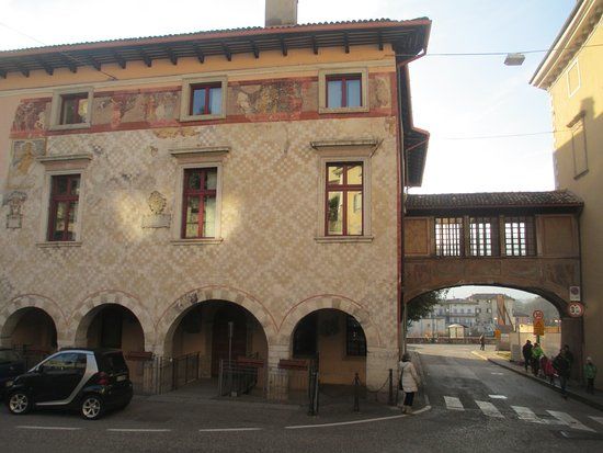 Palazzo Pretorio in Piazza Del Podestà
