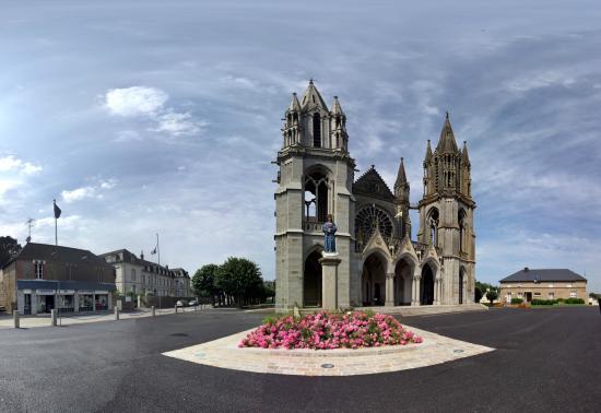 Basilique Notre-Dame de Pontmain