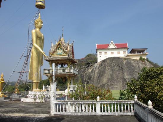 Wat Khao Lan Thom