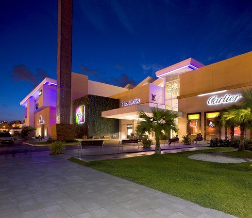 Centro Comercial Multiplaza Pacific