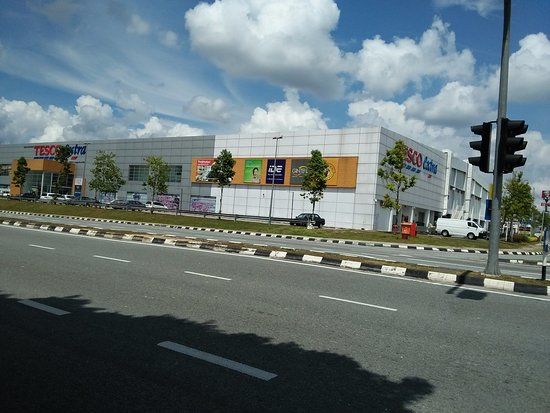 Tesco Extra Mutiara Rini