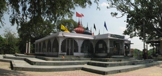 Triveni Ghat Sri Saneeshwara Navagraha Temple