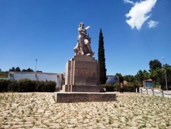 Estatua del Tambor del Bruch