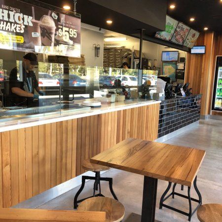 Domino's Pizza Karawara