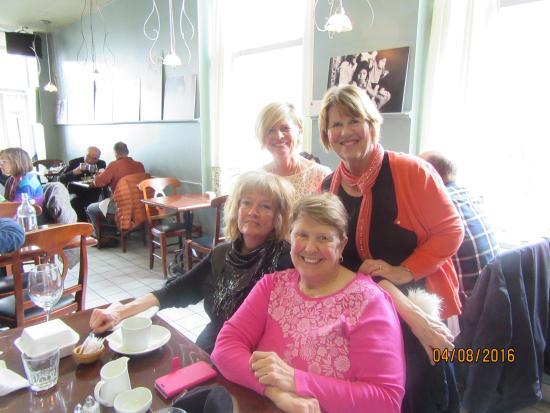 Insomnia Trattoria & Wine Bar