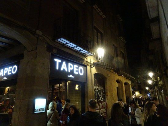 Tapeo Born