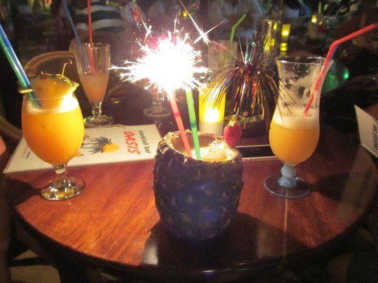Oasis Cocktail Bar