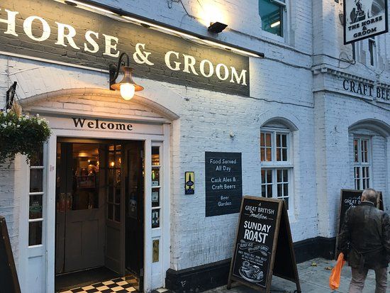 Horse & Groom