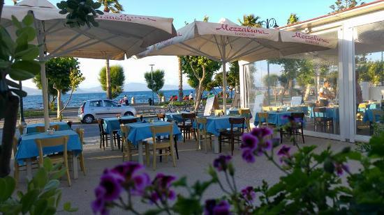 Mezzaluna Cousina Italiana