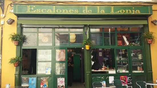 Los Escalones de la Lonja