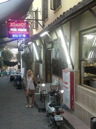 Zumrut Cafe and Restaurant