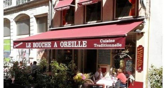 Le Bouche à Oreille