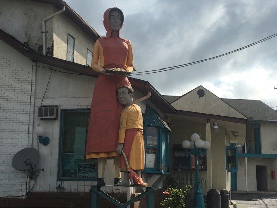 Pioneer Mom with Scary Child