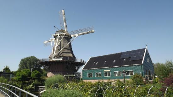 Molen van Sloten en Kuiperijmuseum