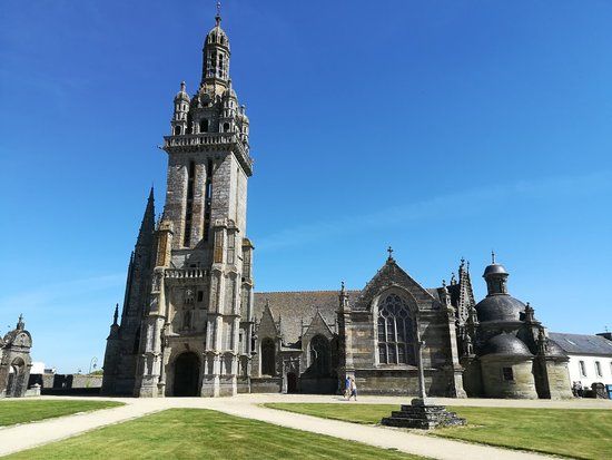 église de Pleyben