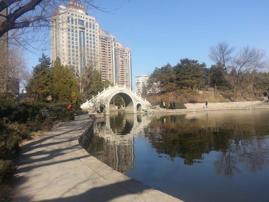 Tuanjiehu Park
