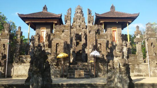 Pura Meduwe Karang