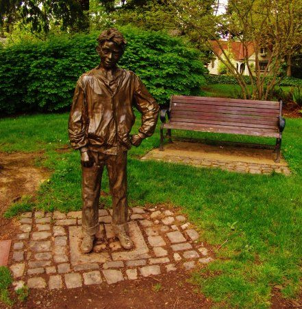 Beverly Cleary Sculptures at Grant Park