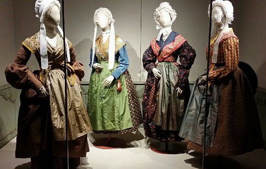 Musée Provençal du Costume et du Bijou