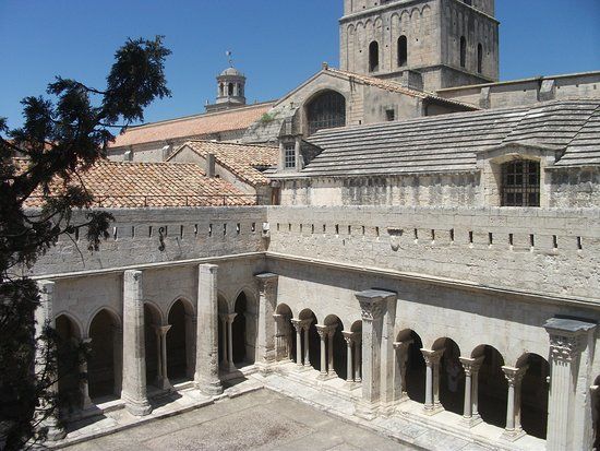 Cattedrale di Arles