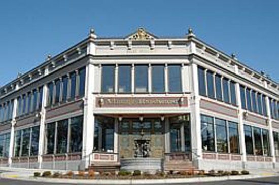 Kelly Art Deco Light Museum