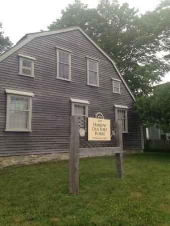 Harlow Old Fort House