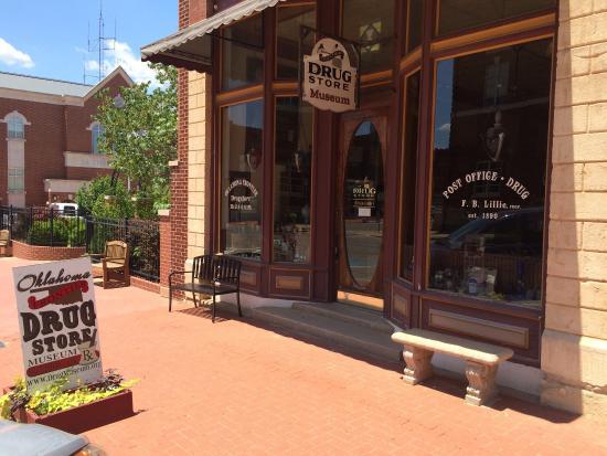 Oklahoma Frontier Drugstore Museum