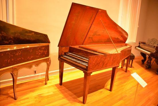 Yale University Collection of Musical Instruments