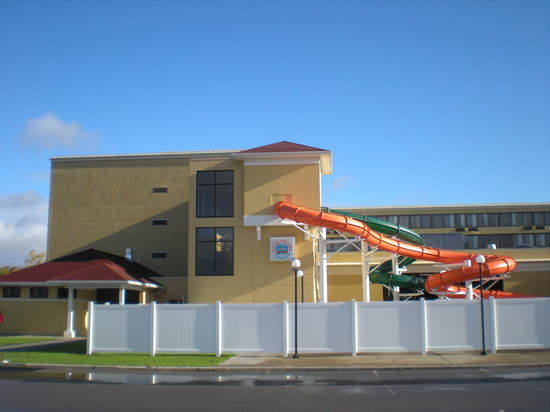 Palm Island Indoor Waterpark