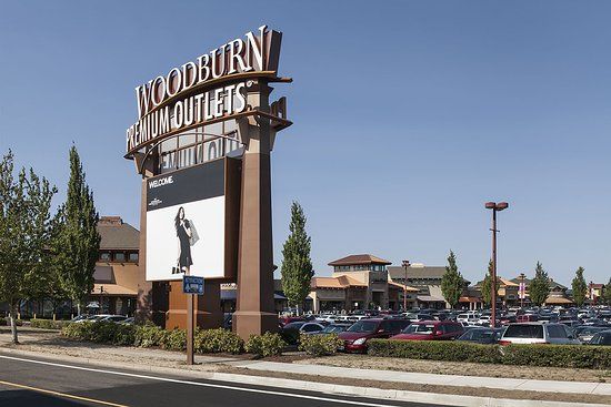 Woodburn Premium Outlets