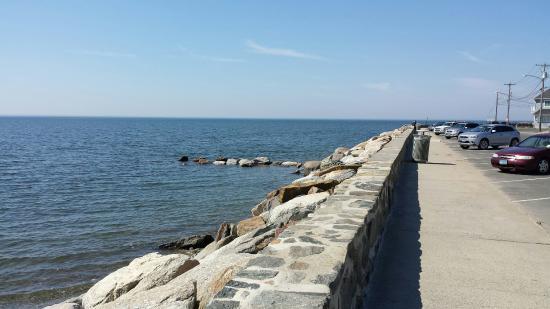 Lordship Seawall