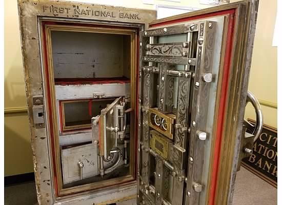 Higgins Museum of National Banknotes