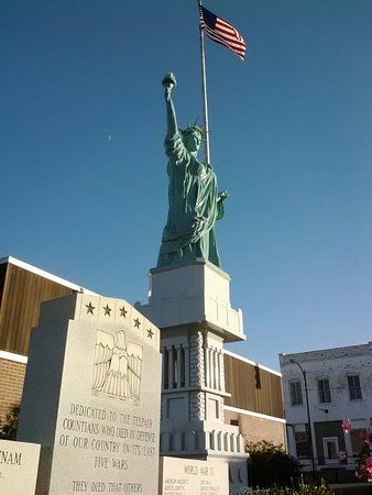 Statue of Liberty of McRae
