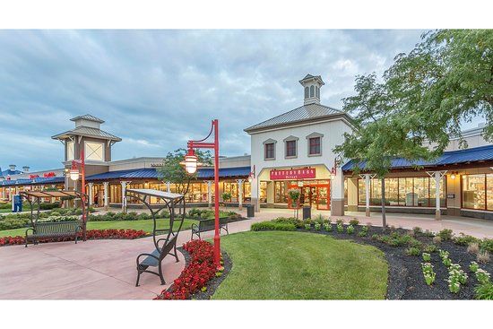 Tanger Outlet