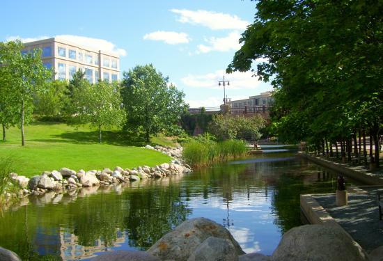 Centennial Lakes Park