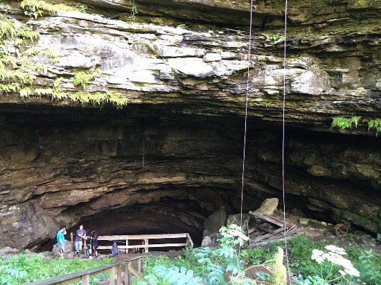 Hidden River Cave and American Cave Museum