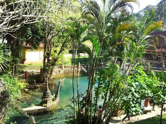 Wat Tham Chiang Dao Temple