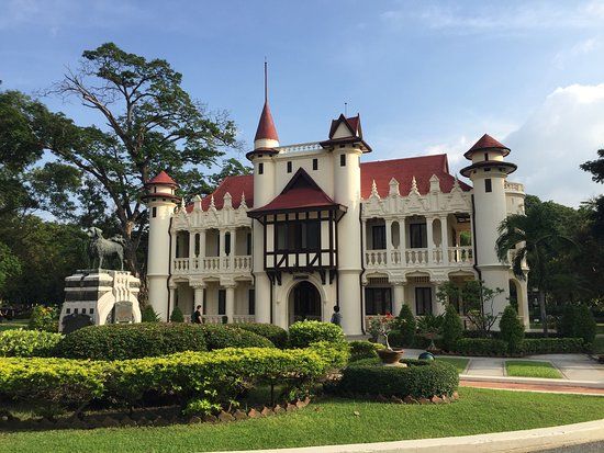 Sanam Chandra Palace