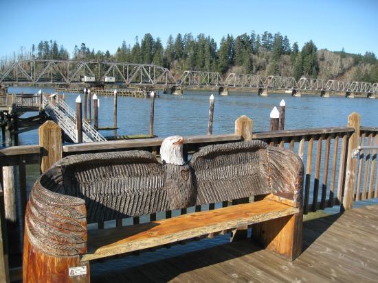 Umpqua Discovery Center