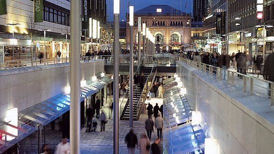 Niki-de-Saint-Phalle-Promenade